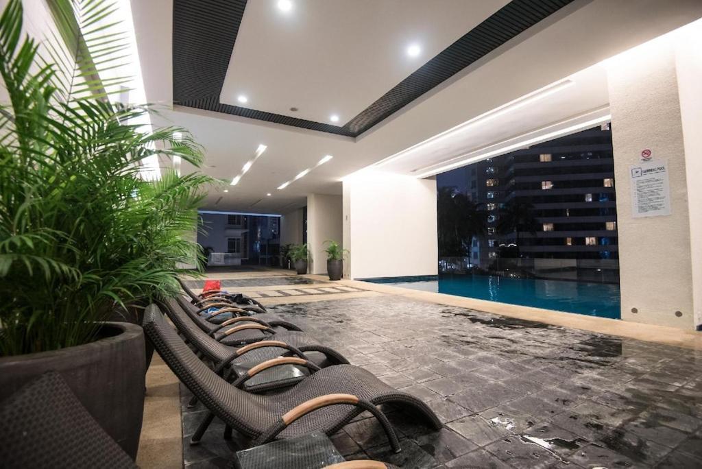 Klcc Binjai 8 Premium Soho Apartment By Sarah'S Lodge Куала-Лумпур Экстерьер фото